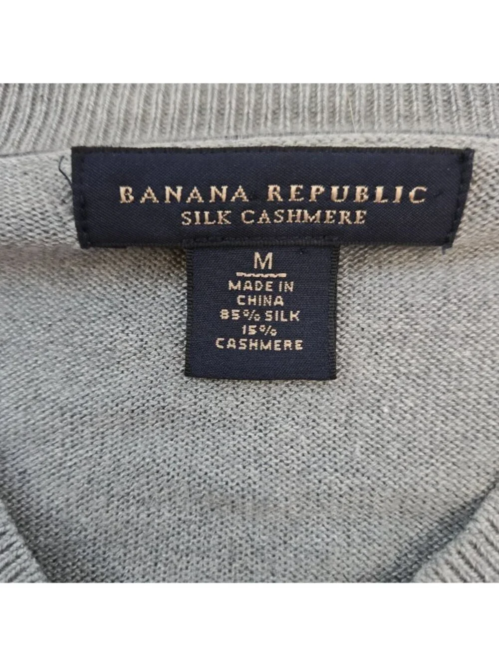 Banana Republic Silk & Cashmere Blend V-Neck Sweater Size Medium